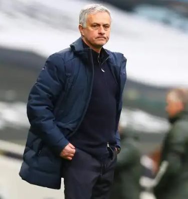 费内巴切训练课后造点机会;志在英超名次提升;更衣室稳定;临场指挥获称赞 费内巴切训练课后造点机会;志在英超名次提升;更衣室稳定;临场指挥获称赞